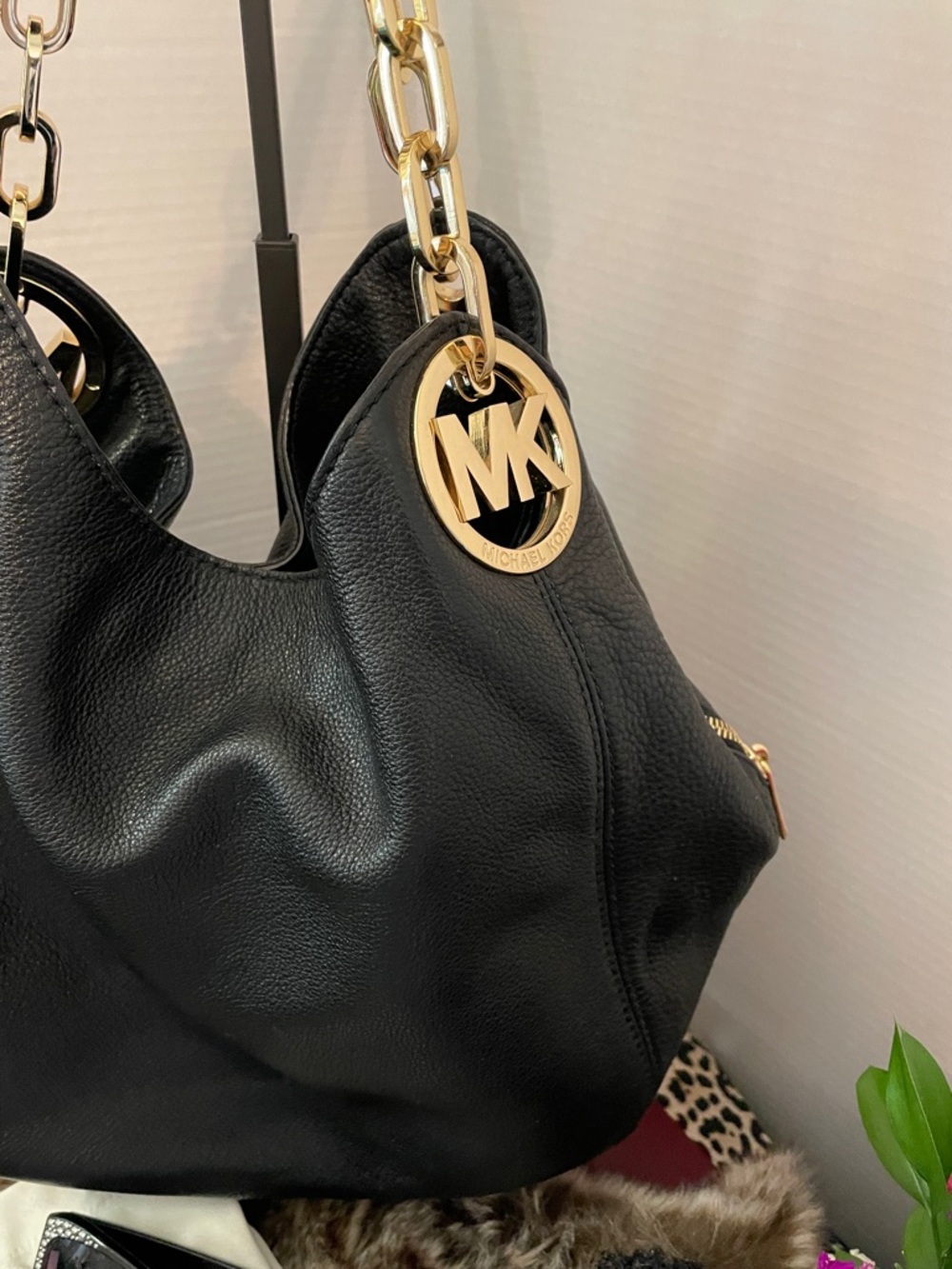 Michael Kors  Fulton Black Pebbled Leather Hobo with Gold MK Charm ,on ea side - Picture 6 of 17